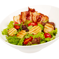 Теплый салат с гребешком и беконом