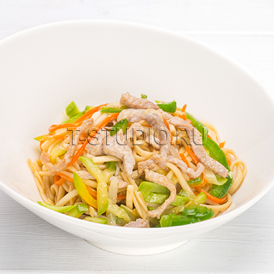 Лапша со свининой и устричным соусом